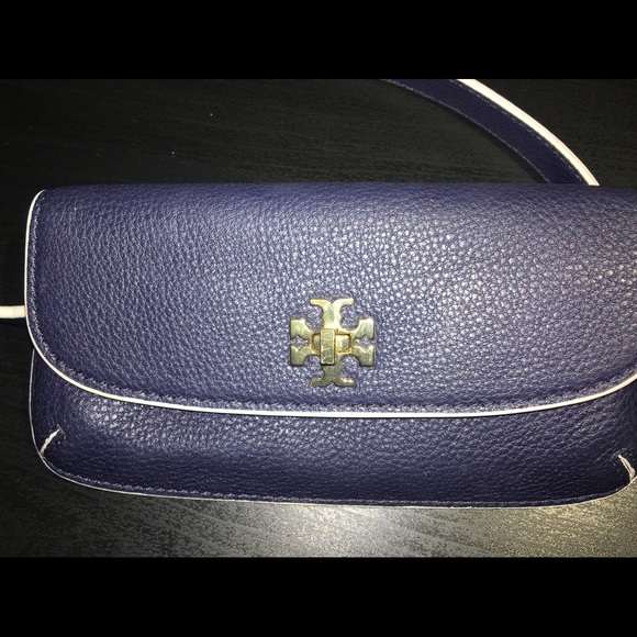 Authentic Tory Burch fanny pack - Picture 2 of 3